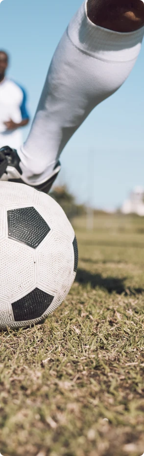 Joueurs de football, secteur des associations sportives accompagné par le cabinet